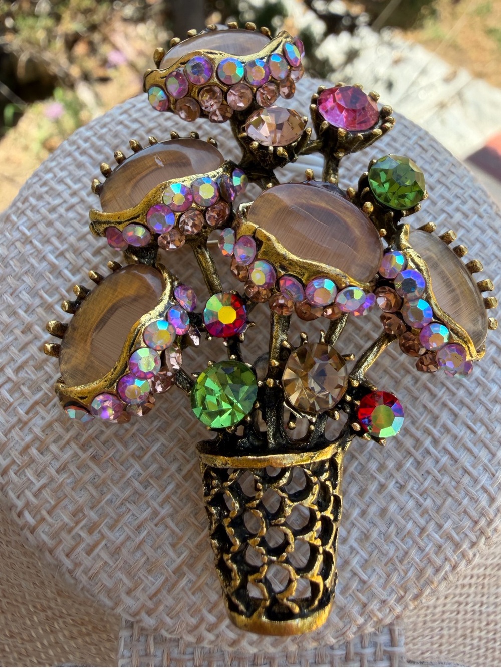 New Multicolor Flower Bouquet Brooch - Gold Tone